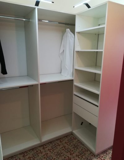 PIèce-dressing-équipée