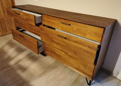 Buffet et meuble en chêne massif